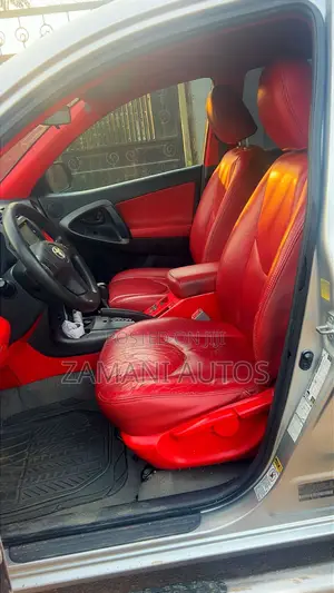 Toyota RAV4 2011 Silver