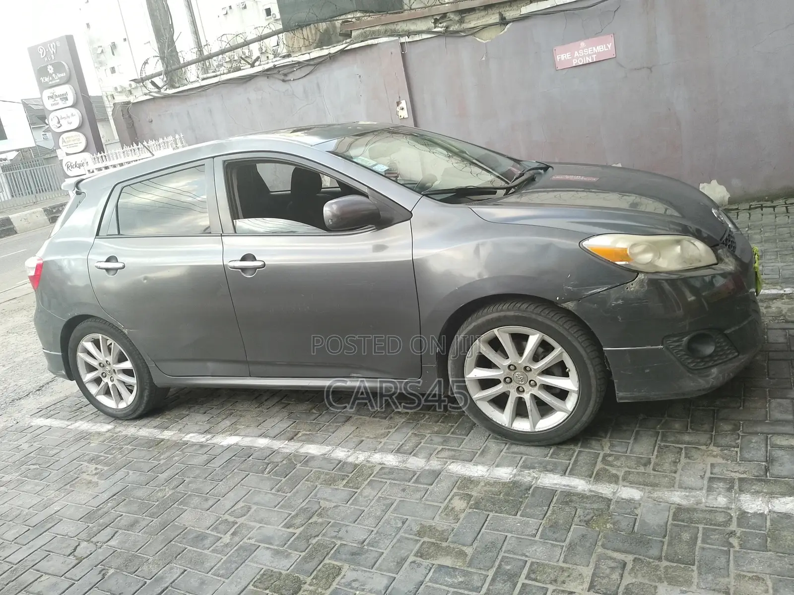 Toyota Matrix 2010 Gray