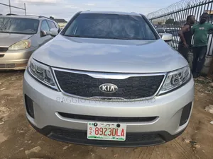 Kia Sorento 2013 Silver