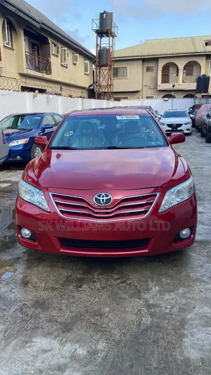 Toyota Camry XLE 4dr Sedan (2.5L 4cyl 6AM) 2010 Red