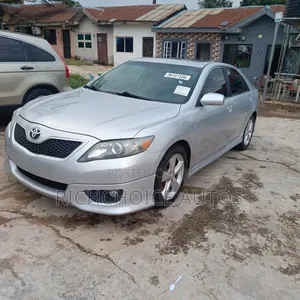 Toyota Camry SE 4dr Sedan (2.5L 4cyl 6A) 2011 Silver