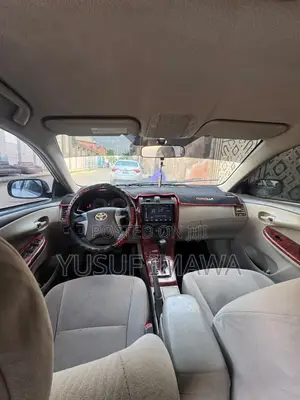 Toyota Corolla 2010 White