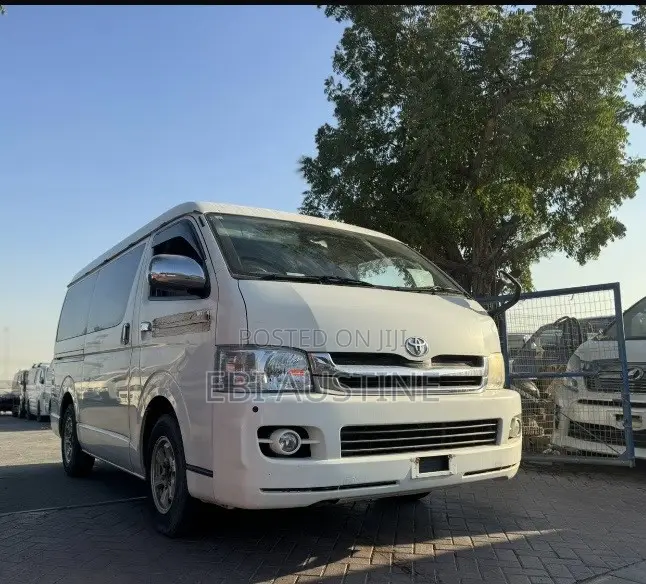 Toyota HiAce 2012 White