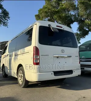 Toyota HiAce 2012 White