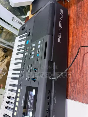 Yamaha PSR E483 Keyboard