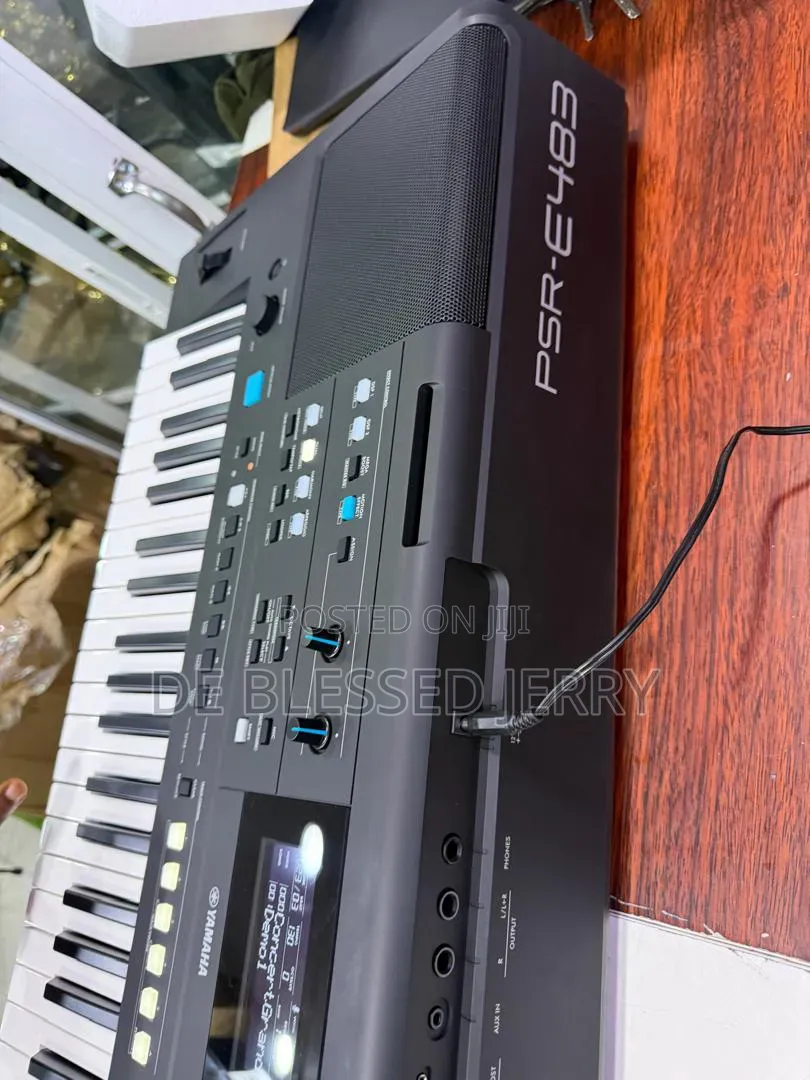 Yamaha PSR E483 Keyboard
