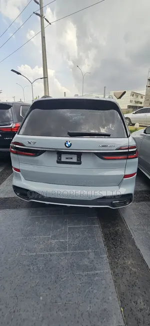 New BMW X7 2025