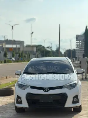 Toyota Corolla S Plus 4dr Sedan (1.8L 4cyl 6M) 2014 White