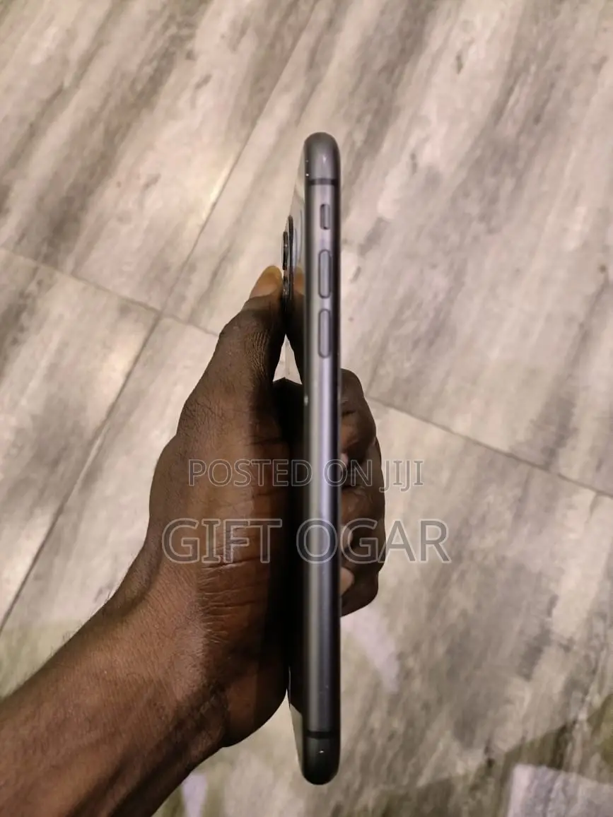 Apple iPhone 11 128 GB Black