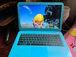 Laptop HP Stream Laptop 4GB Intel Celeron SSD 32GB