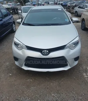 Toyota Corolla 2015 White