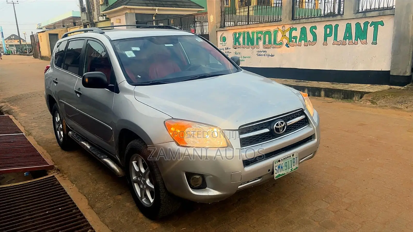 Toyota RAV4 2011 Silver