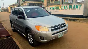 Toyota RAV4 2011 Silver