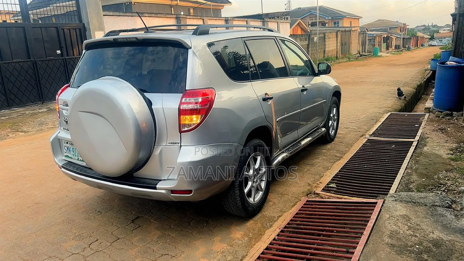 Toyota RAV4 2011 Silver