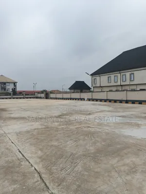 Open -Space Event Center With Tent