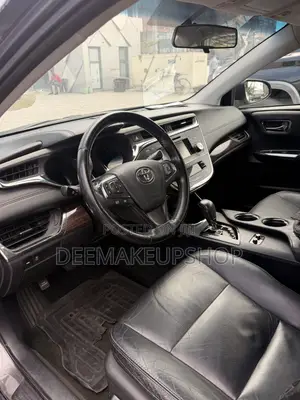 Toyota Avalon XLE Sedar FWD (3.5L 6cyl 6A) 2013 Gray