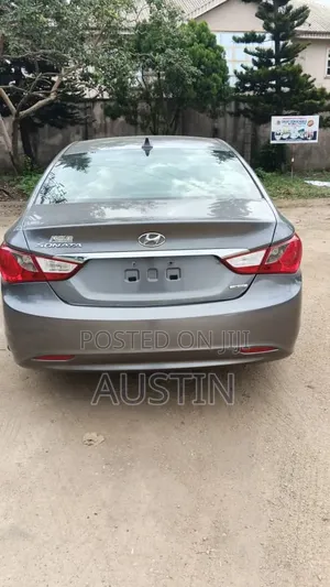 Hyundai Sonata 2011 Gray