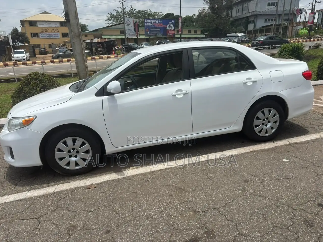 Toyota Corolla 2011 White