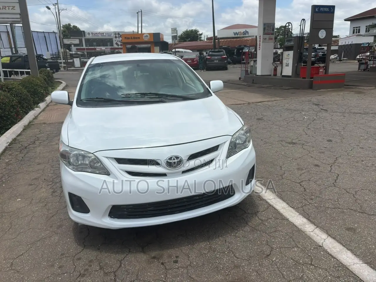 Toyota Corolla 2011 White