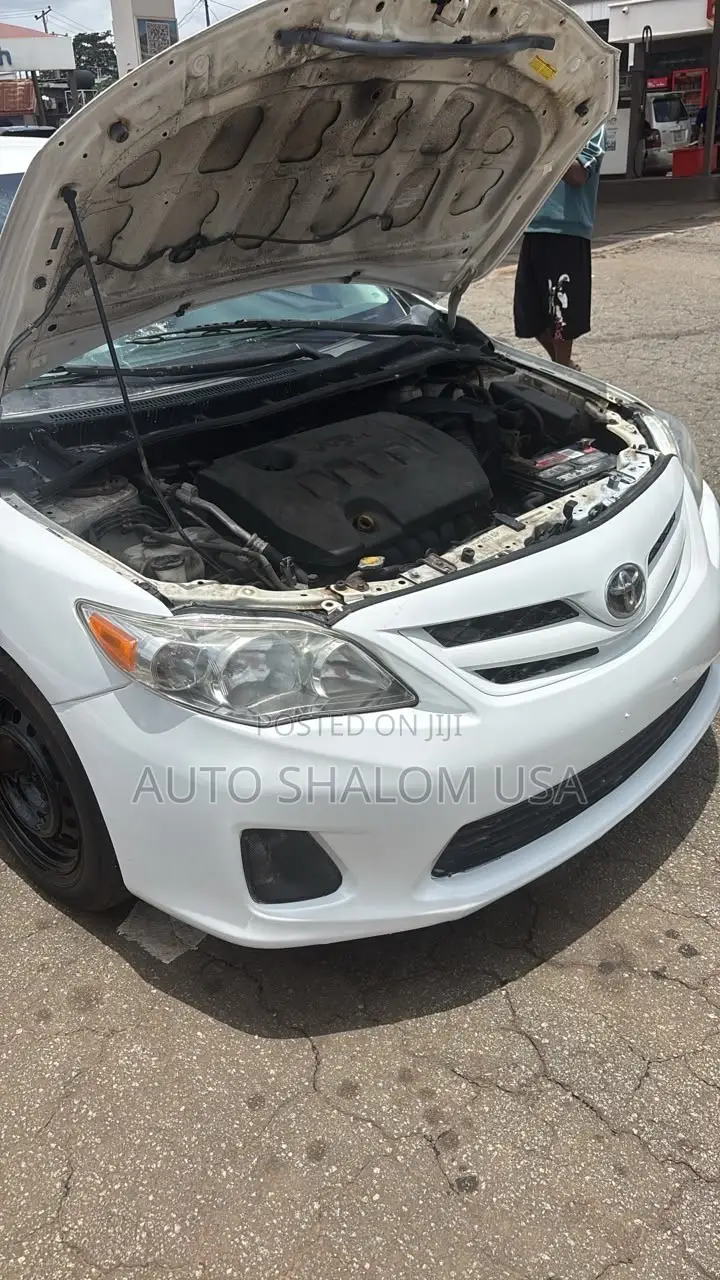 Toyota Corolla 2011 White