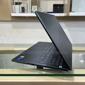 Laptop Dell Vostro 7510 16GB Intel Core i7 SSD 512GB