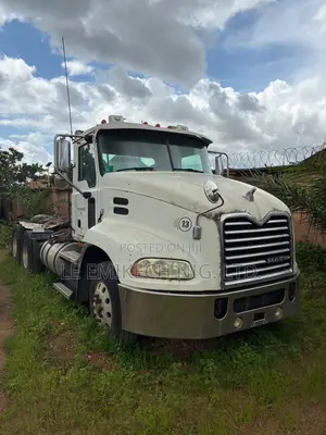 2009 Mack Truck Head.