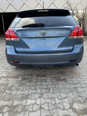 Toyota Venza AWD 2011 Blue