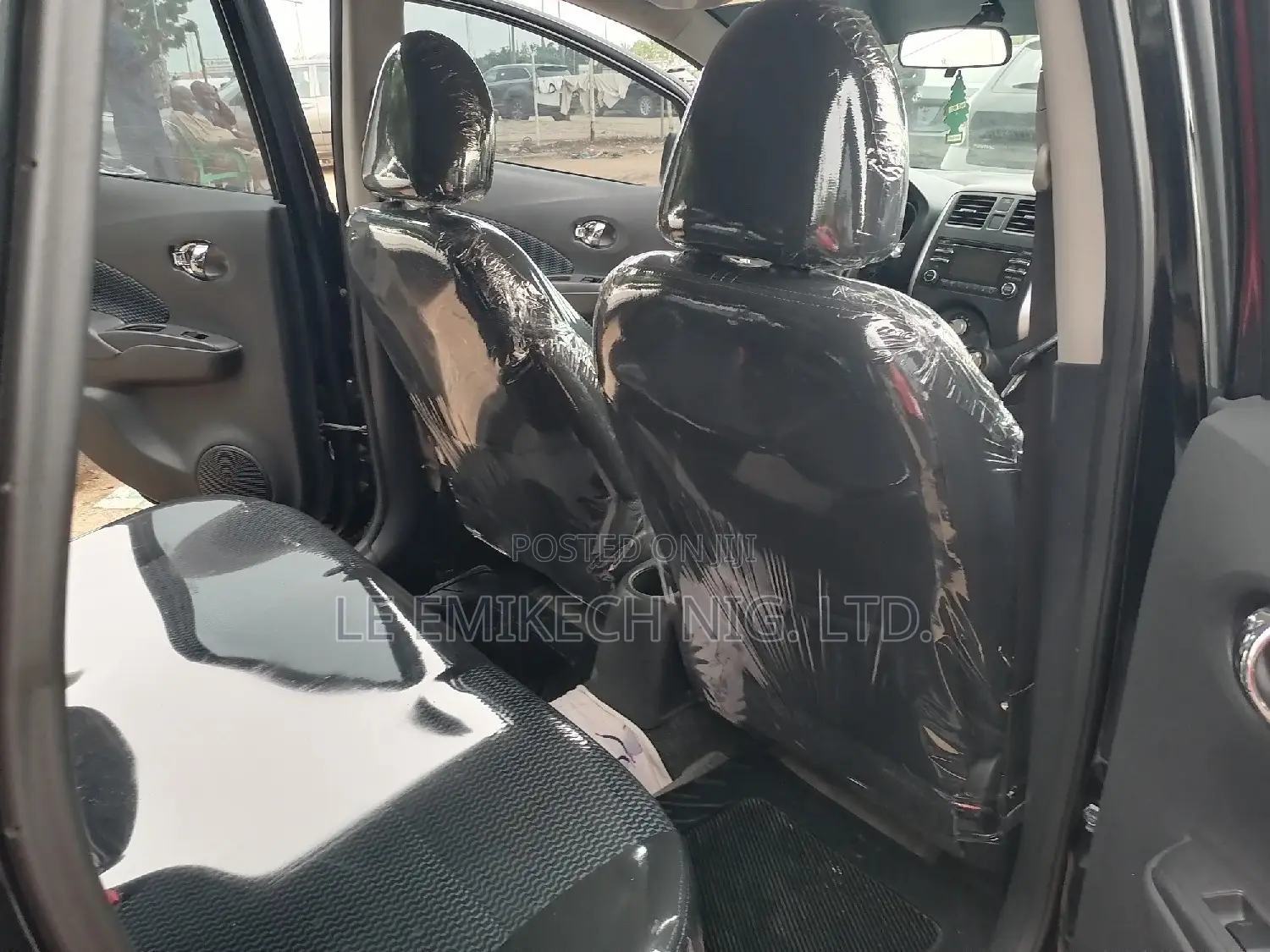 Nissan Versa 2014 Black