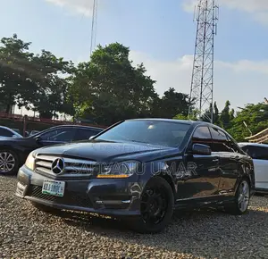 Mercedes-Benz C300 2013 Black