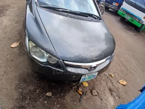 Honda Civic 2005 Gray