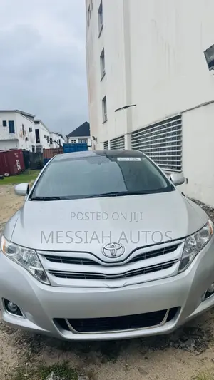 Toyota Venza AWD 2012 Silver