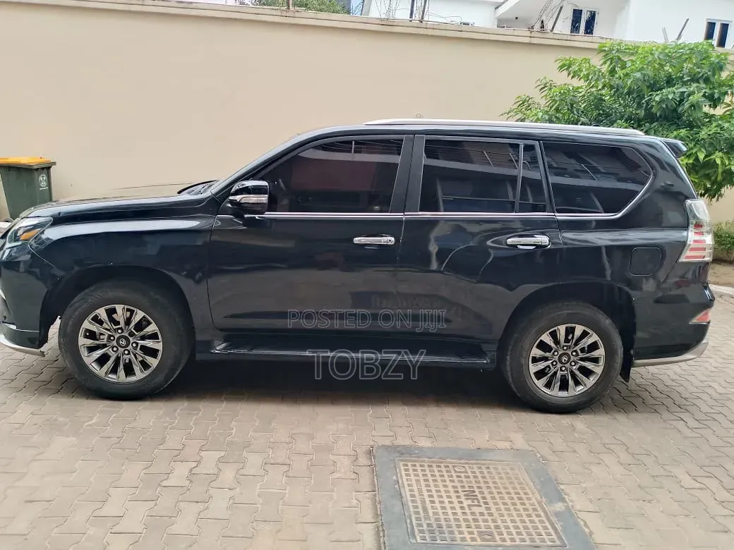 Lexus GX 2011 Black