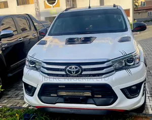 Toyota Hilux 2020 White
