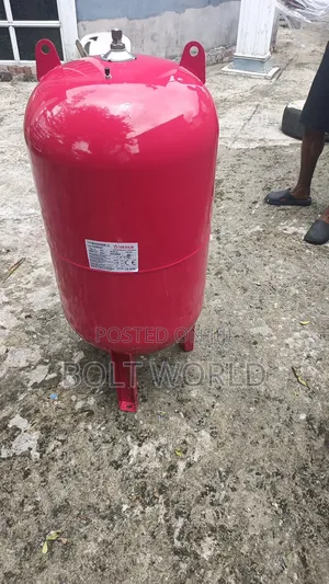 Varem Vertical Pressure Tank 150l