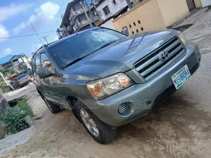 Toyota Highlander 2005 Gray