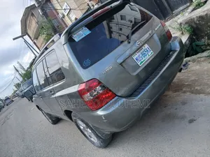 Toyota Highlander 2005 Gray