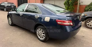 Toyota Camry 2010 Blue