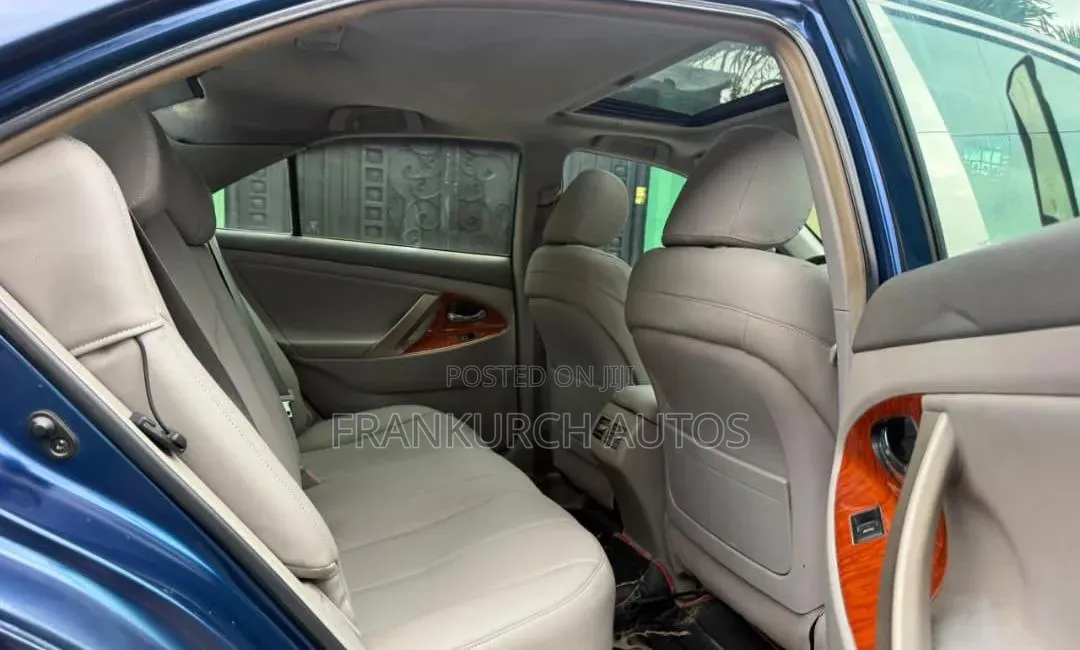 Toyota Camry 2010 Blue