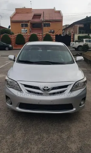 Toyota Corolla 2010 Silver