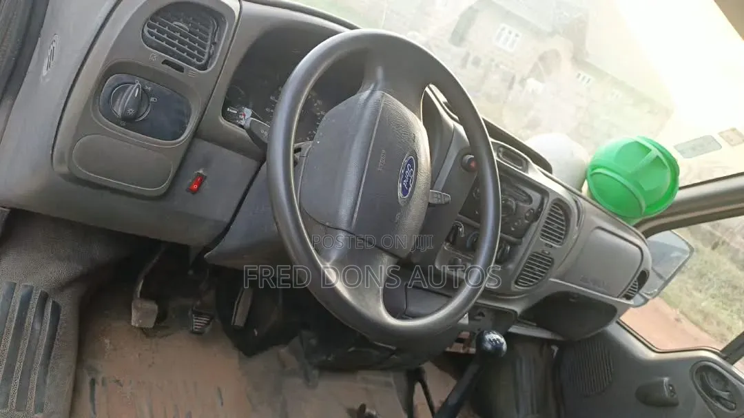 Ford Transit 2005 White