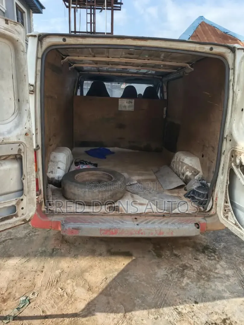 Ford Transit 2005 White