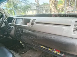 Toyota HiAce 2004 White