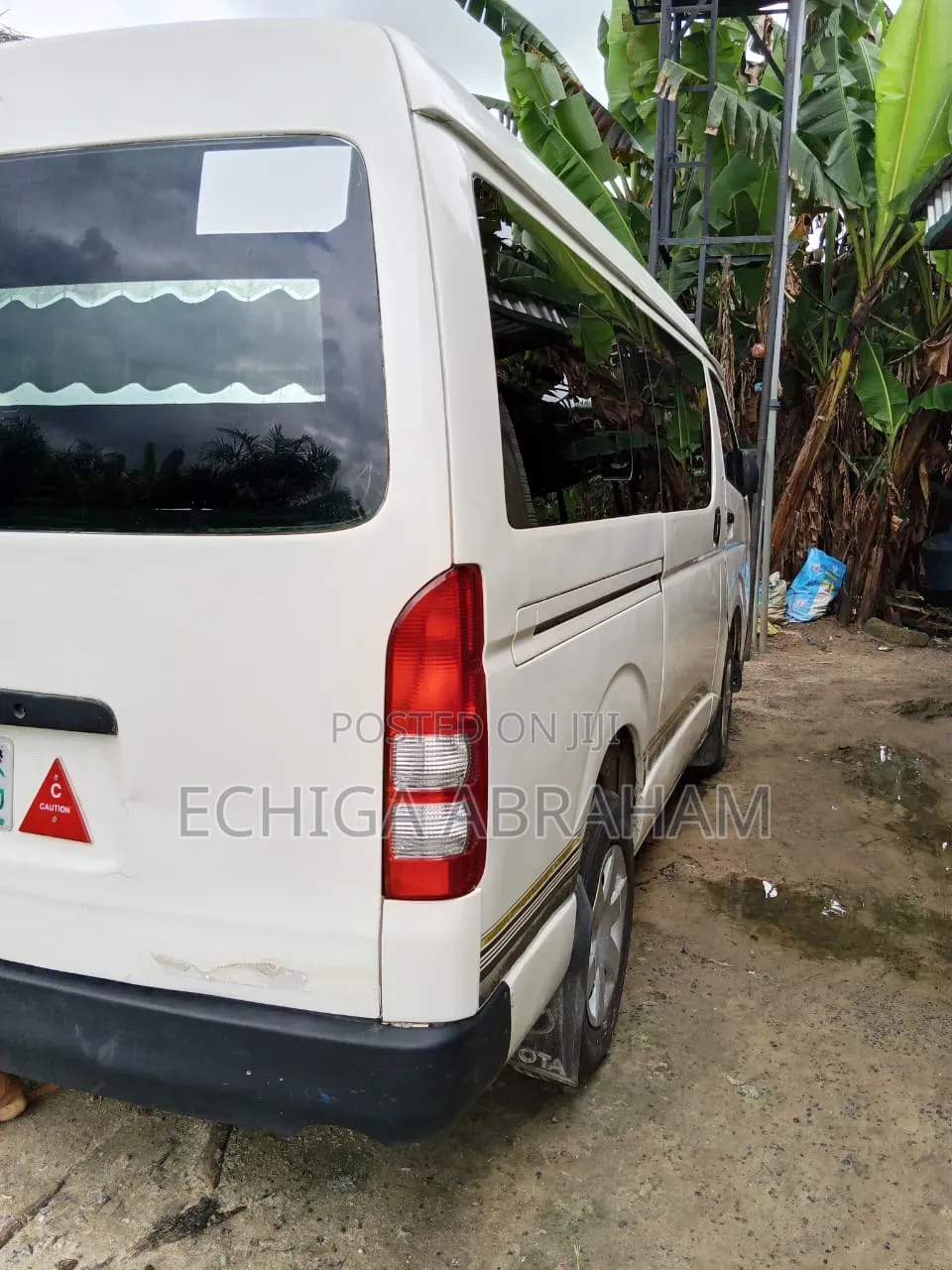 Toyota HiAce 2004 White