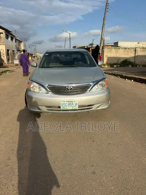 Toyota Camry LE 4dr Sedan (2.4L 4cyl 4A) 2004 Beige