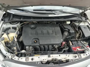 Toyota Corolla 2012 Silver