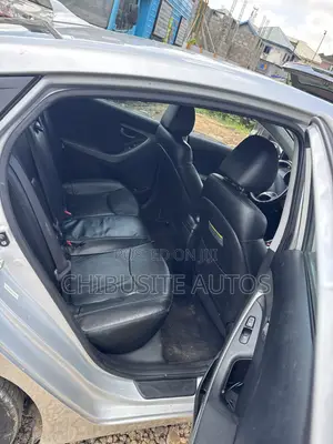 Hyundai Elantra 2012 Silver