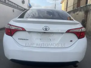 Toyota Corolla 2014 White