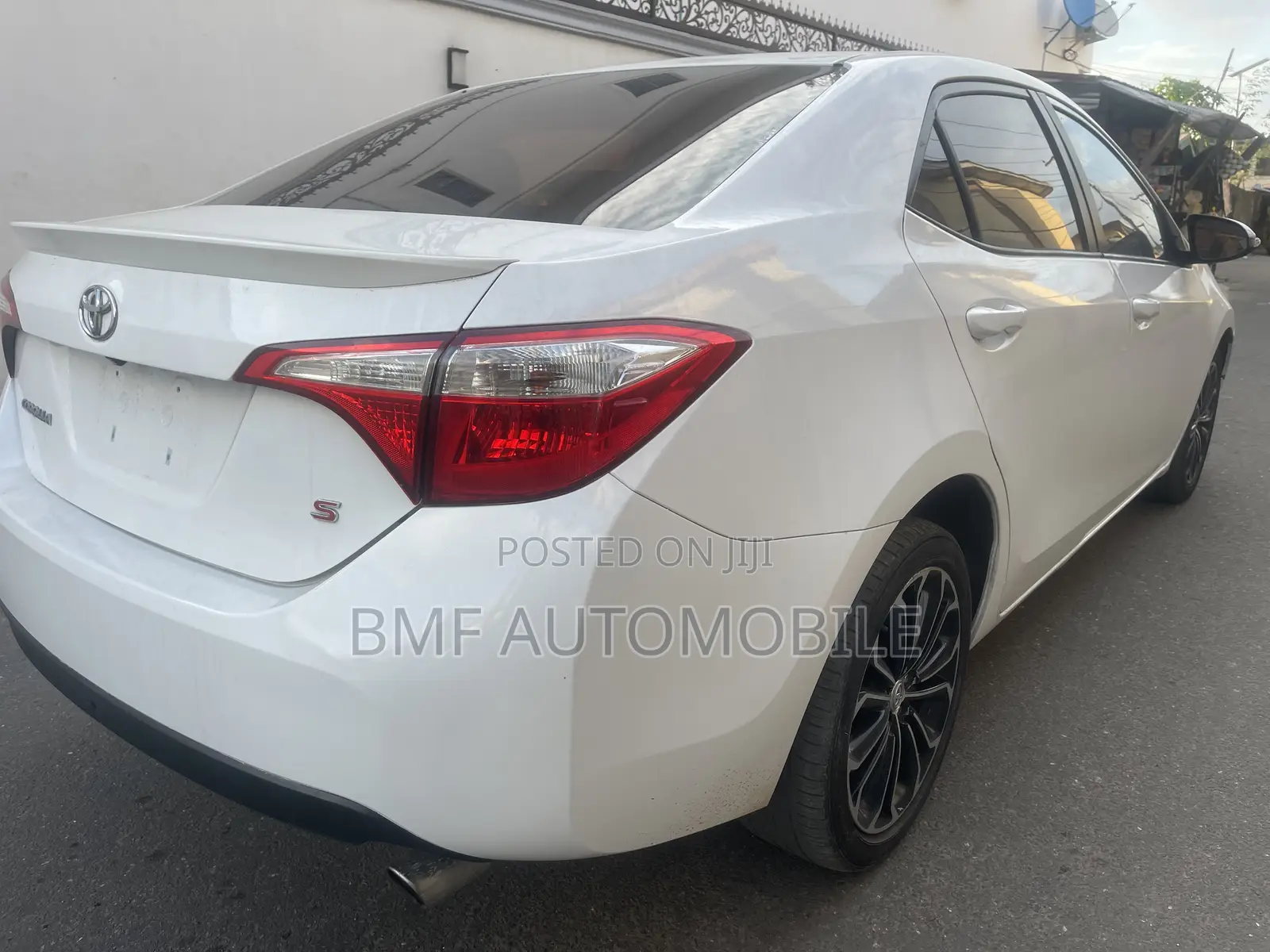 Toyota Corolla 2014 White