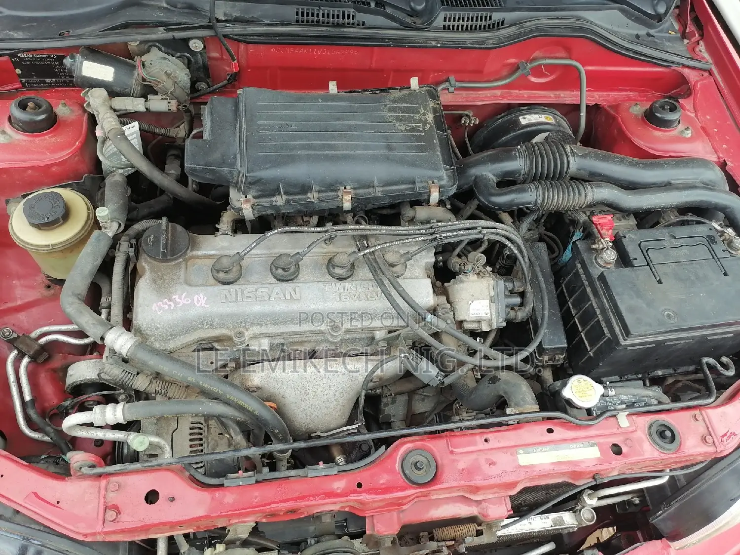Nissan Micra 2000 Red