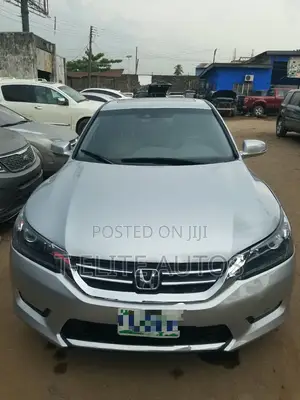 Honda Accord EX 4dr Sedan FWD (2.4L 4cyl 2A) 2013 Silver